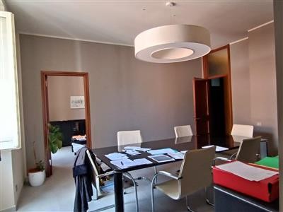 appartamento in vendita a Carrara in zona Centro Città