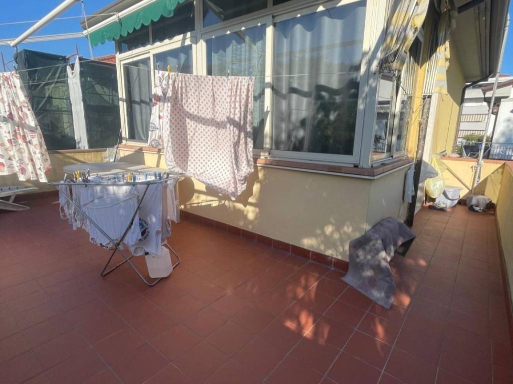 appartamento in vendita a Carrara in zona Marina di Carrara