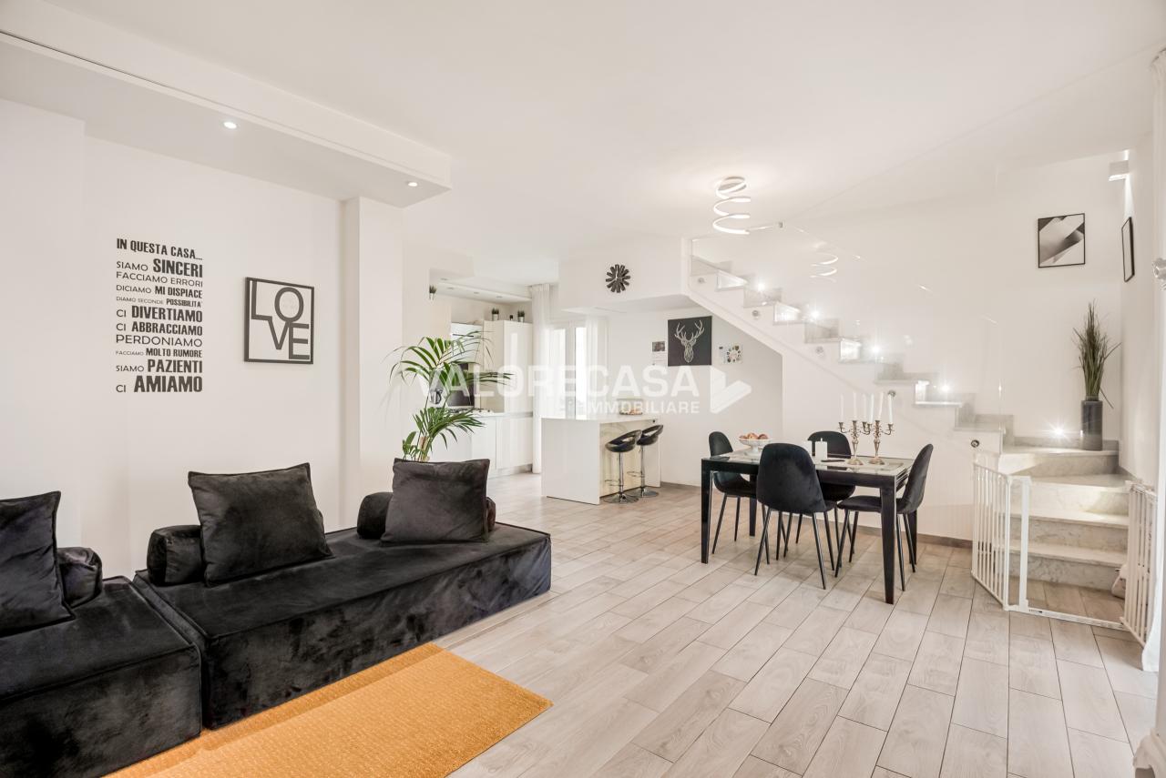 appartamento in vendita a Carrara in zona Avenza