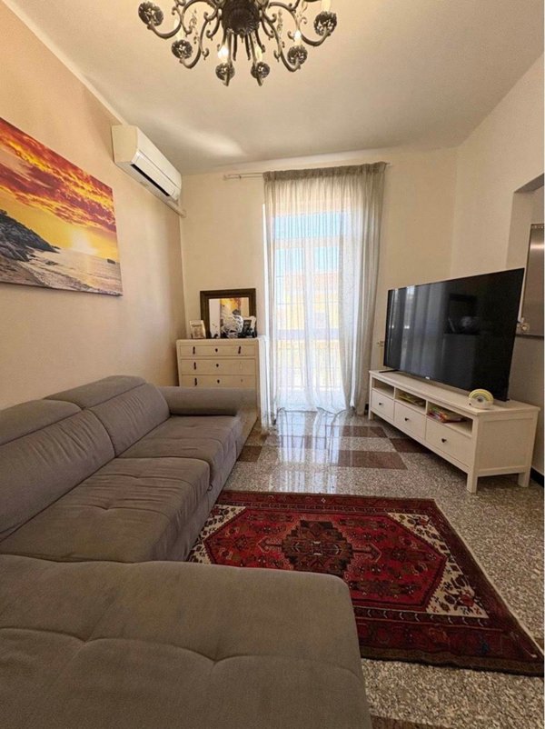 casa indipendente in vendita a Carrara in zona Avenza