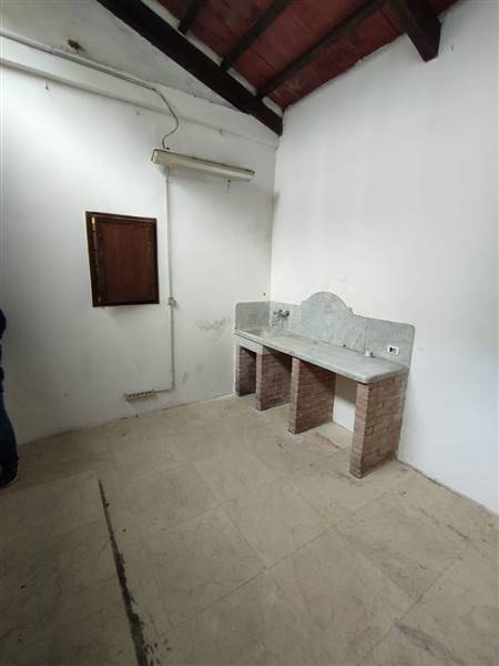 appartamento in vendita a Carrara in zona Centro Città