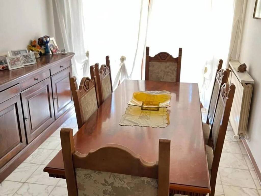 appartamento in vendita a Carrara in zona Avenza