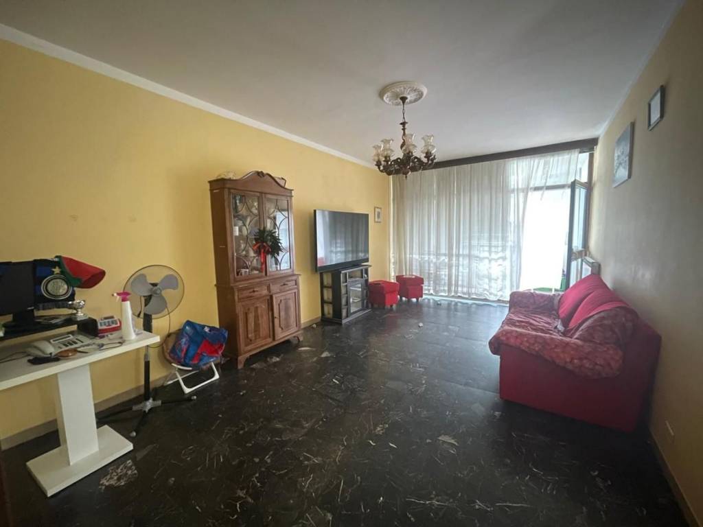 appartamento in vendita a Carrara in zona Stadio