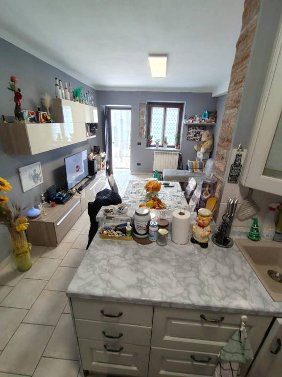 casa indipendente in vendita a Carrara in zona Codena