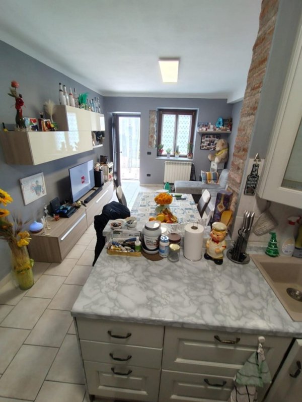 casa indipendente in vendita a Carrara in zona Codena