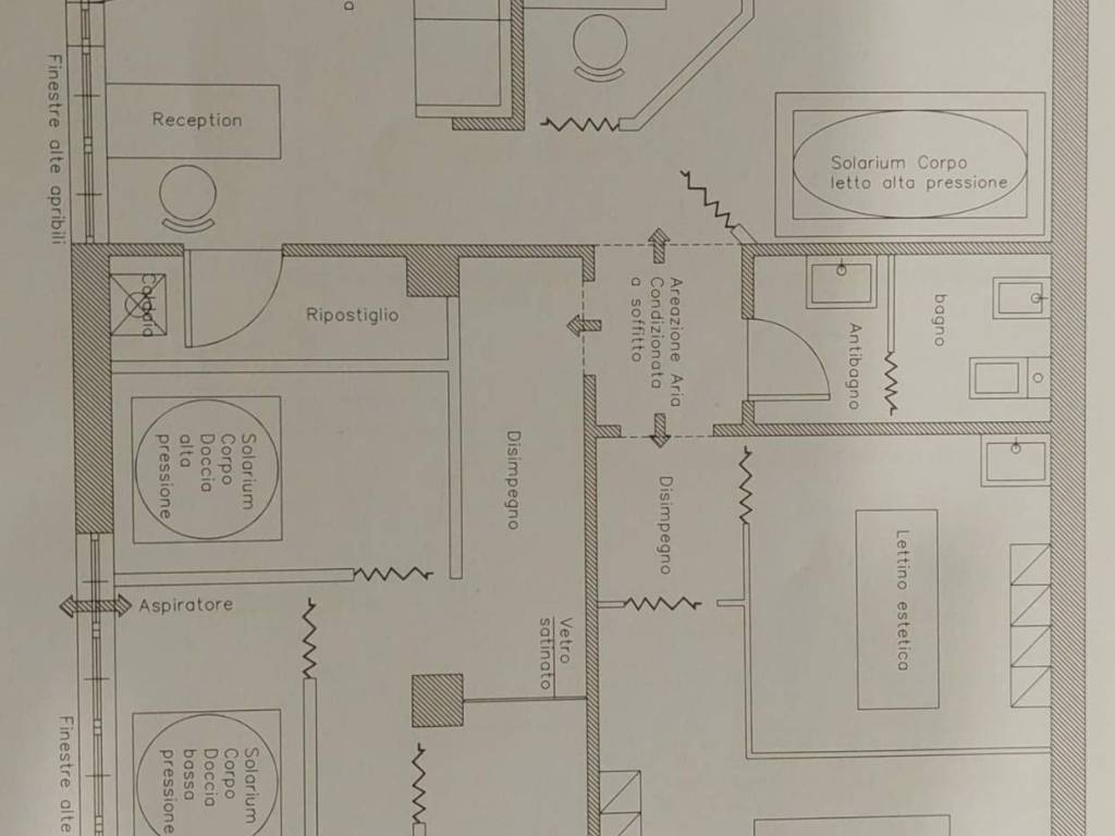 negozio in vendita a Carrara in zona Avenza