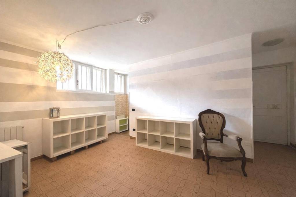 appartamento in vendita a Carrara in zona Marina di Carrara