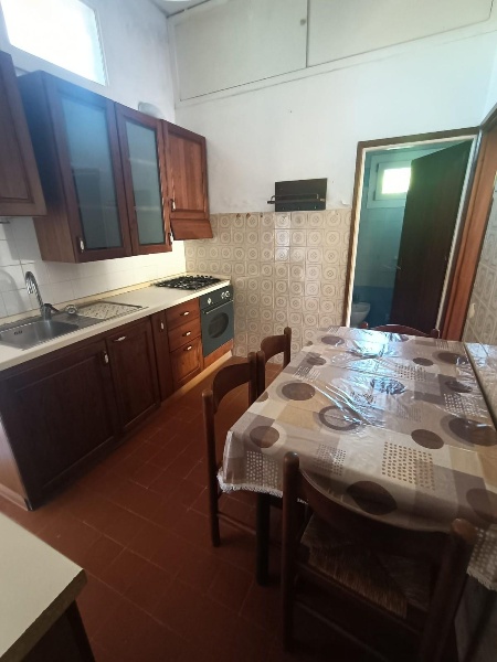 casa indipendente in vendita a Carrara in zona Avenza