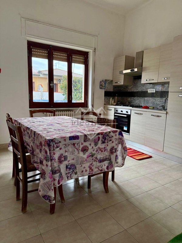 appartamento in vendita a Carrara in zona Avenza