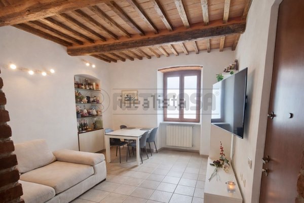 appartamento in vendita a Carrara in zona Centro Città