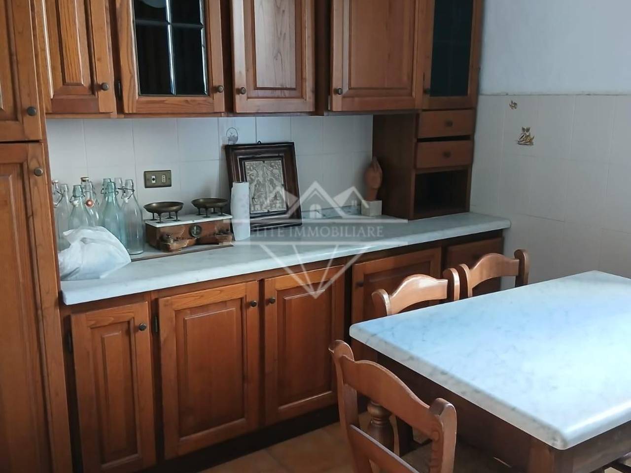 appartamento in vendita a Carrara in zona Torano