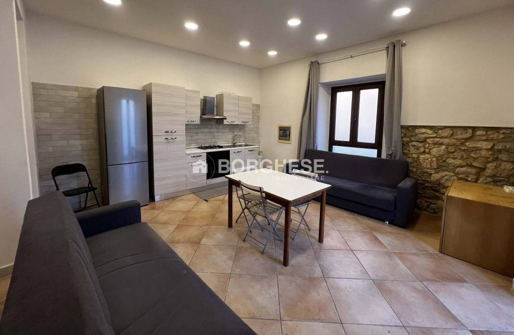 appartamento in vendita a Carrara in zona Codena