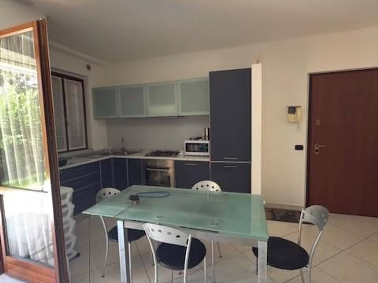 appartamento in vendita a Carrara in zona Marina di Carrara