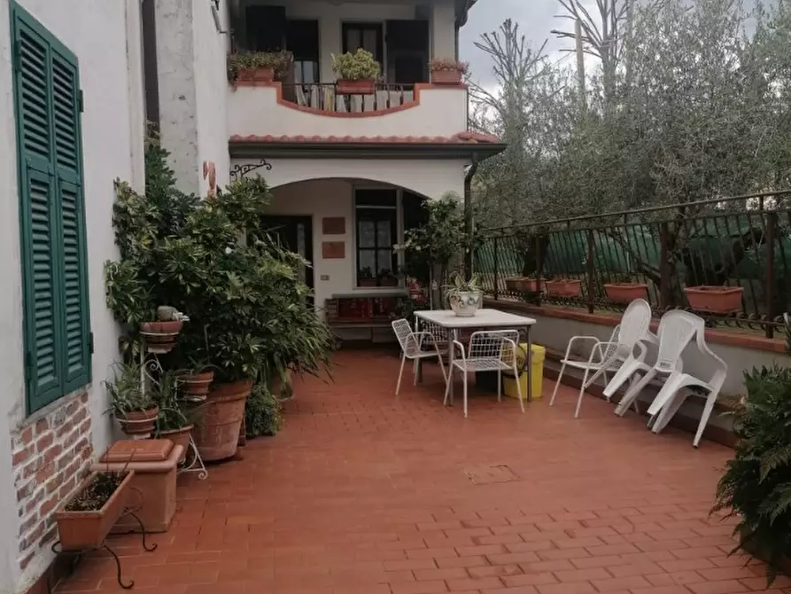 casa semindipendente in vendita a Carrara in zona Fossone