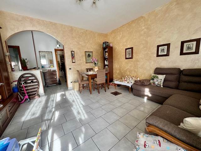 appartamento in vendita a Carrara in zona Marina di Carrara