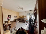 appartamento in vendita a Carrara in zona Marina di Carrara