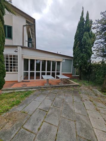 appartamento in vendita a Carrara in zona Marina di Carrara