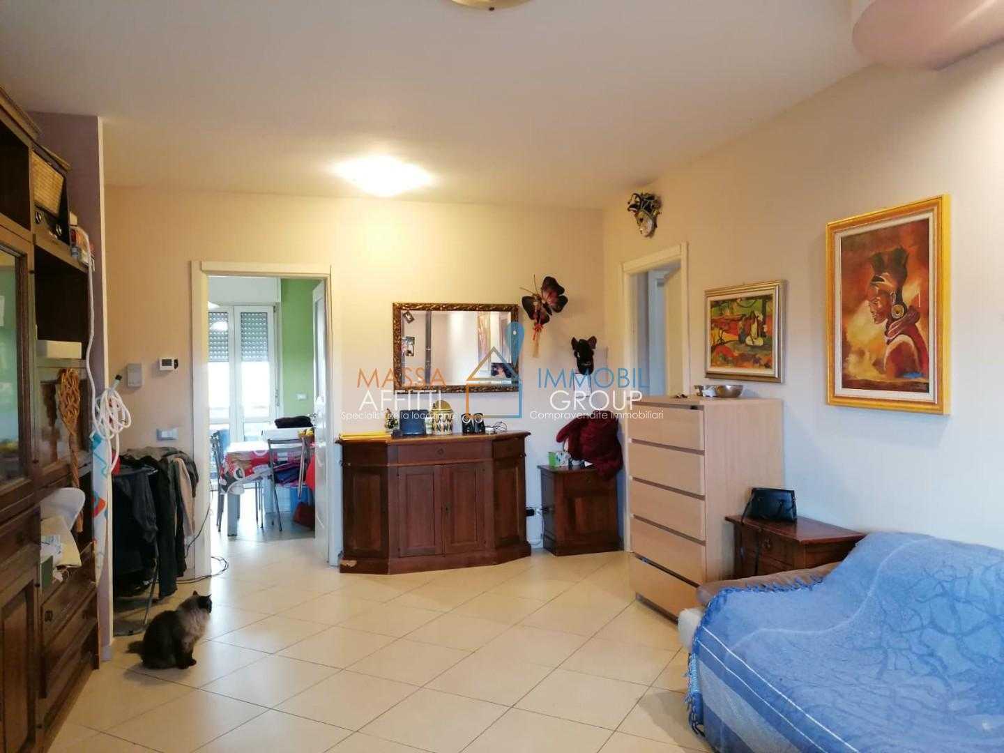 appartamento in vendita a Carrara in zona Avenza