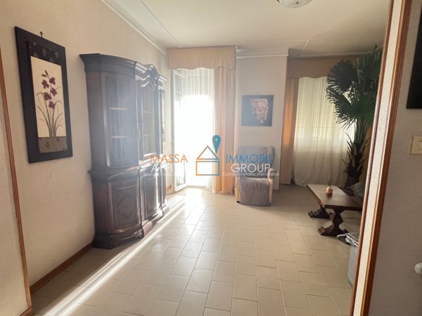 appartamento in vendita a Carrara in zona Avenza