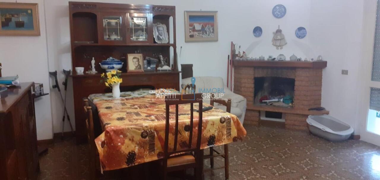 appartamento in vendita a Carrara in zona Avenza