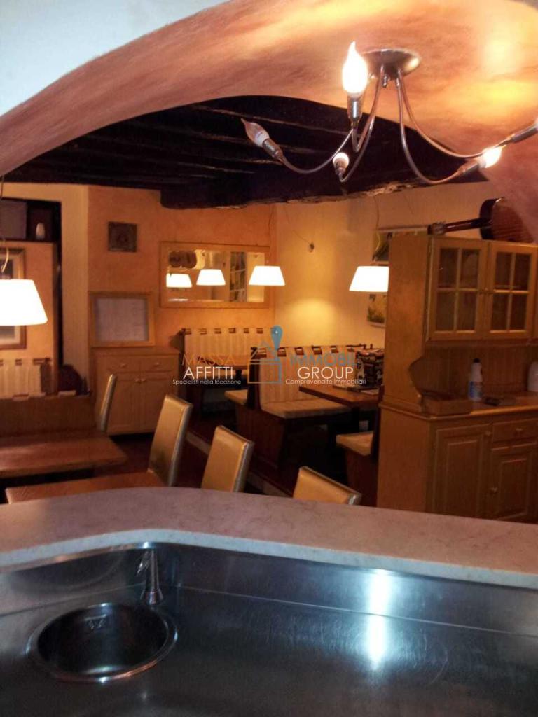 appartamento in vendita a Carrara in zona Centro Città