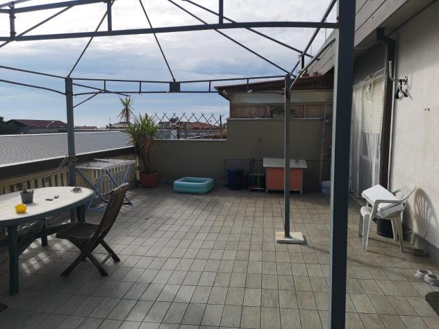 appartamento in vendita a Carrara in zona Marina di Carrara