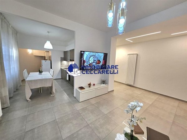 appartamento in vendita a Carrara in zona Marina di Carrara