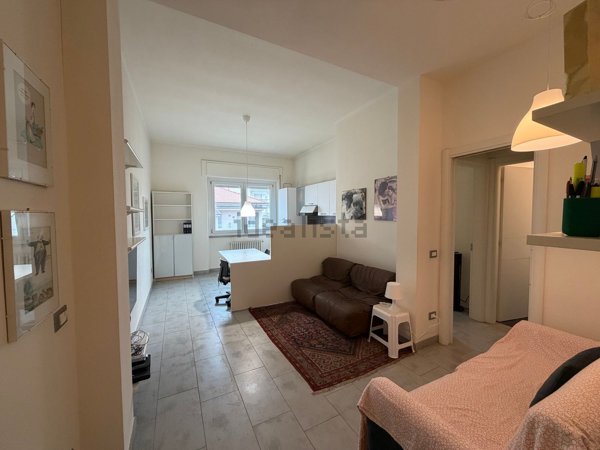 appartamento in vendita a Carrara in zona Marina di Carrara