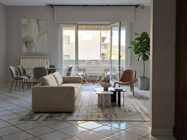 appartamento in vendita a Carrara in zona Avenza