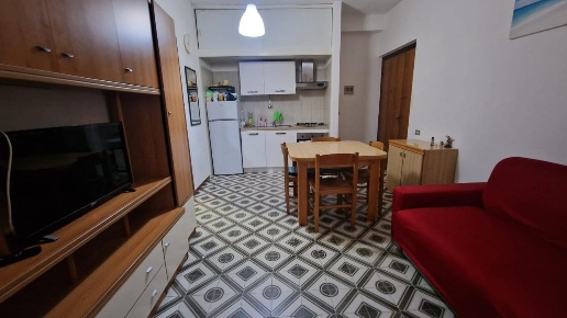 appartamento in vendita a Carrara in zona Marina di Carrara