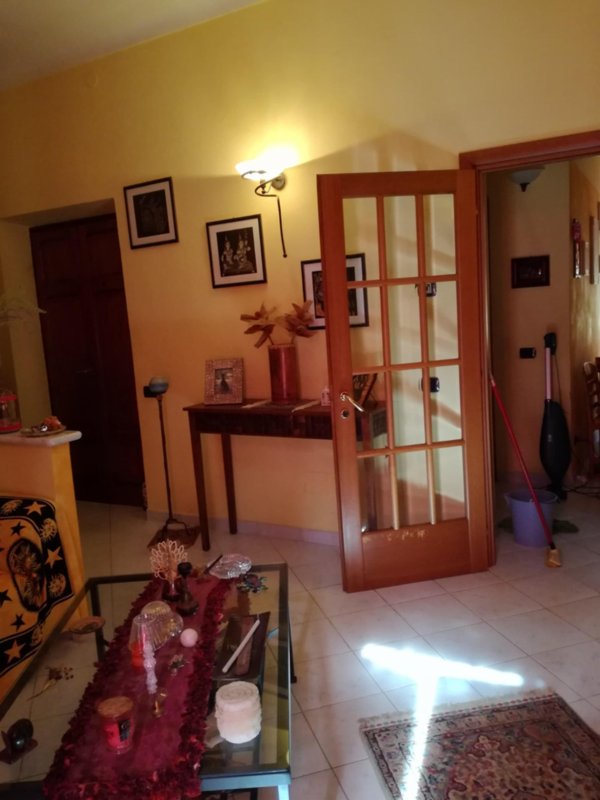 appartamento in vendita a Carrara in zona Marina di Carrara