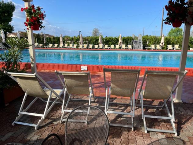 negozio in vendita a Carrara in zona Marina di Carrara