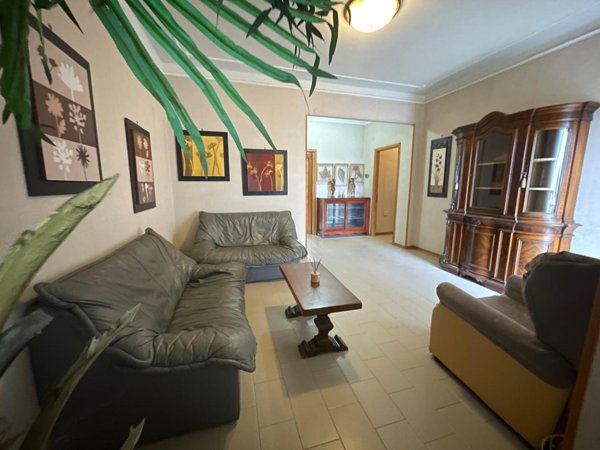 appartamento in vendita a Carrara in zona Stadio