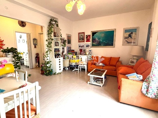 appartamento in vendita a Carrara in zona Avenza