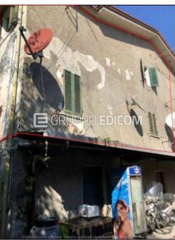 appartamento in vendita a Carrara in zona Battilana