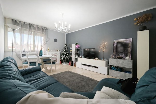 appartamento in vendita a Carrara in zona Avenza