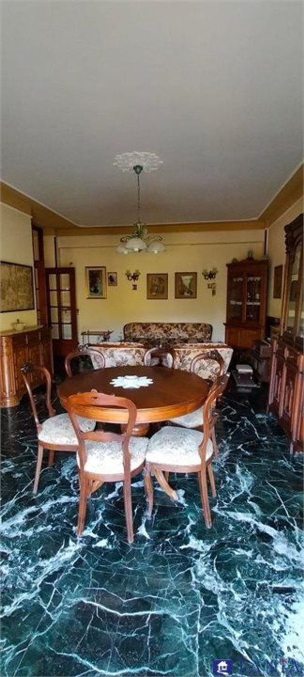 appartamento in vendita a Carrara in zona Marina di Carrara