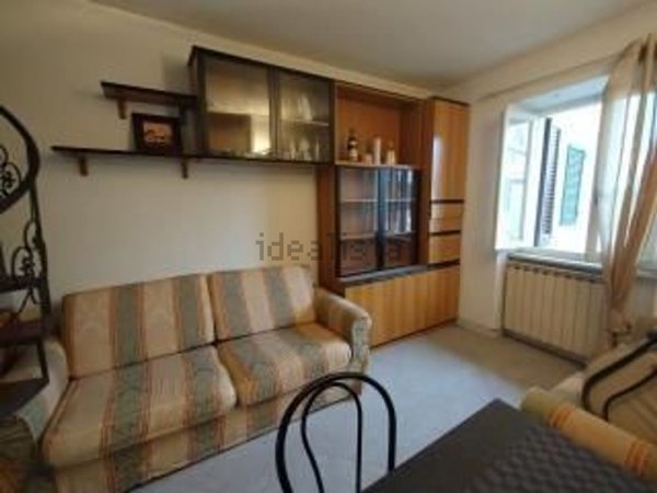 appartamento in vendita a Carrara in zona Avenza