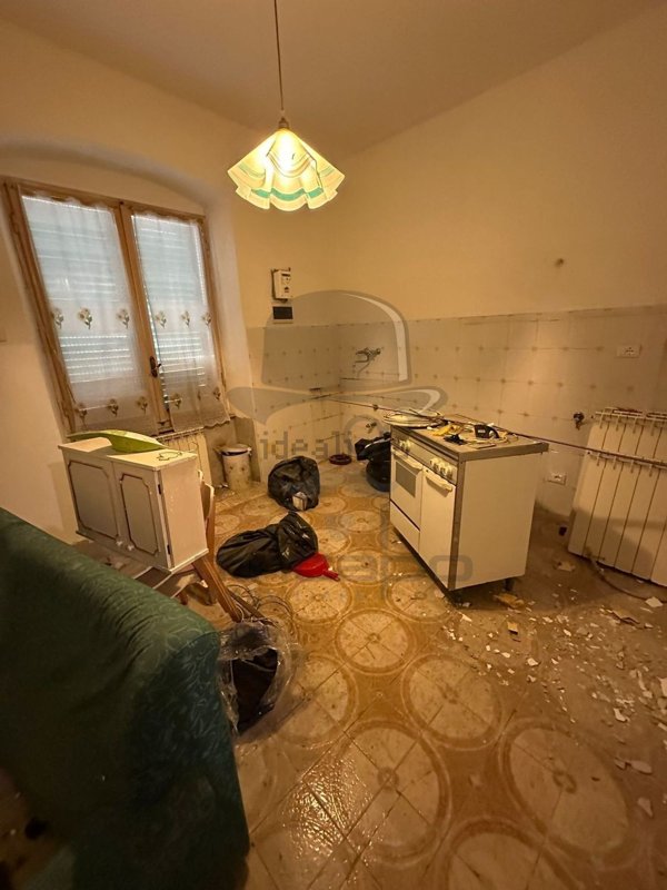 appartamento in vendita a Carrara in zona Centro Città