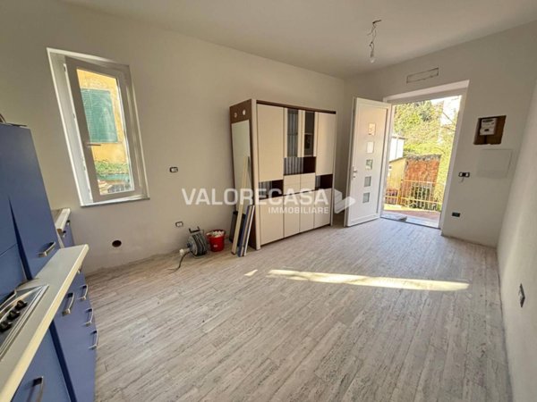 casa indipendente in vendita a Carrara in zona Sant'Antonio