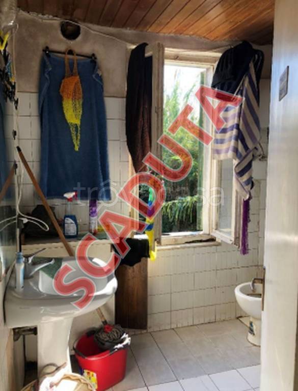 appartamento in vendita a Carrara in zona Battilana