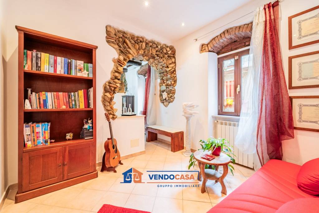 appartamento in vendita a Carrara in zona Bedizzano