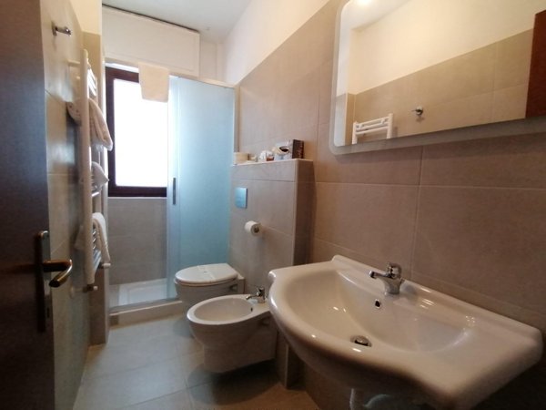 negozio in vendita a Carrara in zona Marina di Carrara