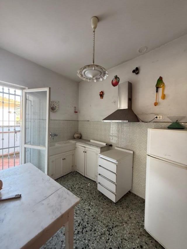 casa indipendente in vendita a Carrara in zona Bonascola