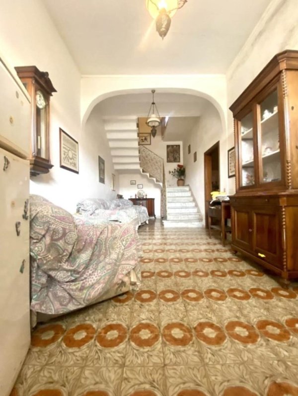 casa indipendente in vendita a Carrara in zona Fossone