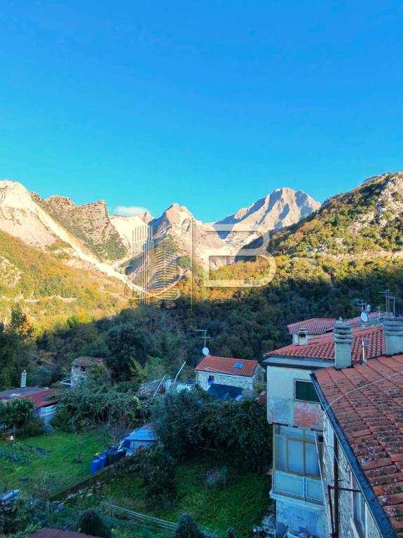 appartamento in vendita a Carrara in zona Bedizzano