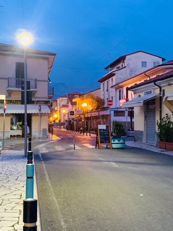 appartamento in vendita a Carrara in zona Centro Città
