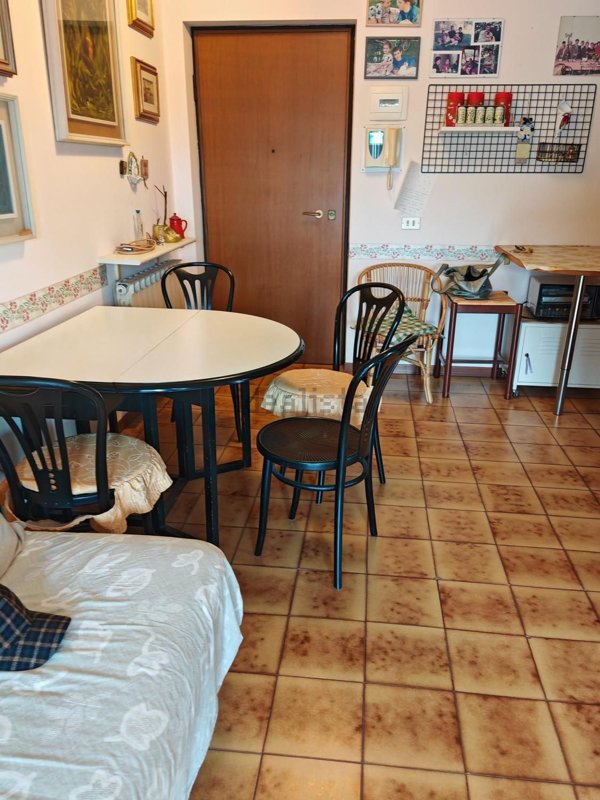 appartamento in vendita a Carrara in zona Marina di Carrara