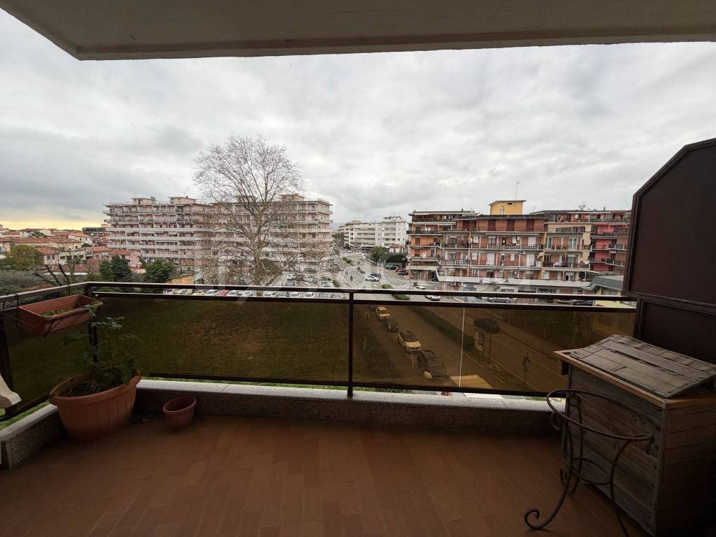 appartamento in vendita a Carrara in zona Marina di Carrara