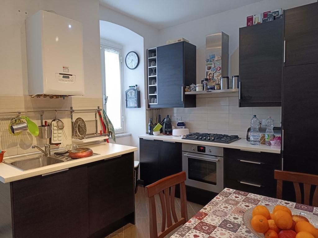 appartamento in vendita a Carrara in zona Centro Città